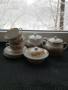 Сервиз (1 фото из 1)