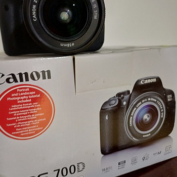 Canon eos700d