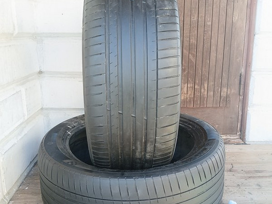 285/45/22 Michelin Pilot Sport 4 SUV