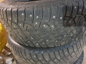 Зимняя резина 225/60 R17 (2 фото из 5)