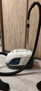 Пылесос Karcher DS.6000 с водяным фильтром, 900 Вт. (1 фото из 7)