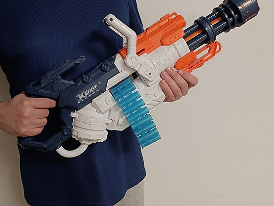 Игрушечный бластер / миниган X-shot