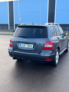 Продается Mercedes-Benz GLK 320 (7 фото из 10)