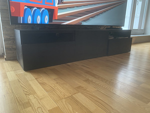 ТВ тумба IKEA (1 фото из 2)