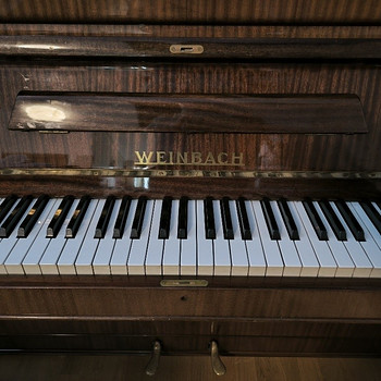 Пианино " WEINBACH"