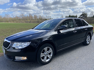 Skoda Superb (2 фото из 6)