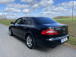 Skoda Superb (4 фото из 6)