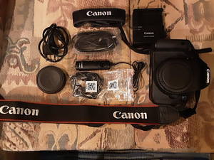 Komplekt Tamron Canon 18-270mm f/3.5-6.3 Di II VC HLD (4 foto / 8)