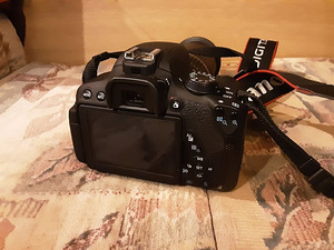 Komplekt Tamron Canon 18-270mm f/3.5-6.3 Di II VC HLD (5 foto / 8)