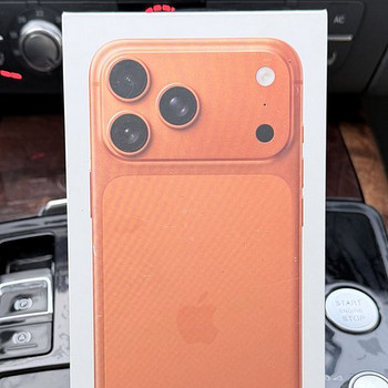 iPhone 17 pro max оранжевый 256Gb НОВЫЙ НЕАКТИВИРОВАННЫЙ
