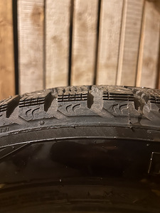 Зимняя резина Nokian Nordman 5 205/55/R16 94T XL (4 фото из 5)
