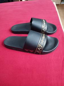 Шлёпанцы EA7 Emporio Armani (1 фото из 3)