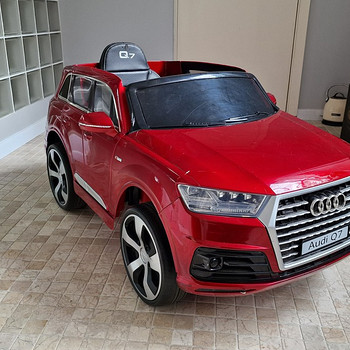 Детский электромобиль Audi Q7