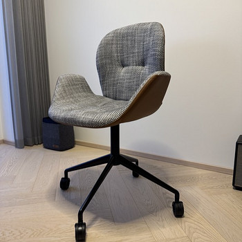 Офисное кресло Tonin Casa Sorrento Ésprit Swivel