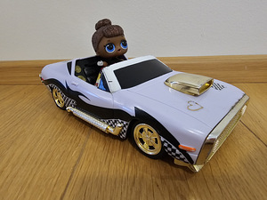L.o.l. surprise auto koos nukuga (1 foto / 4)