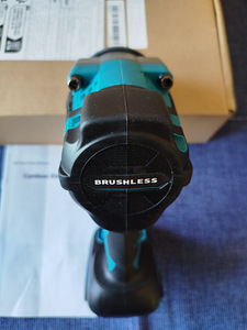 Гайковёрт DTW700 (4 фото из 7)
