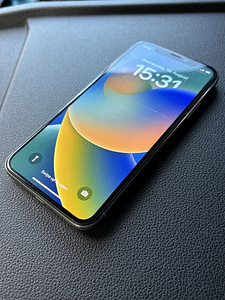 iPhone X 256GB (2 foto / 9)
