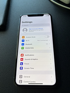 iPhone X 256GB (6 foto / 9)