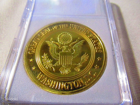 Памятная монета Федерального бюро расследований (FBI)