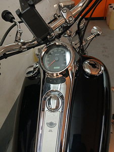 Harley-davidson (1 foto / 3)