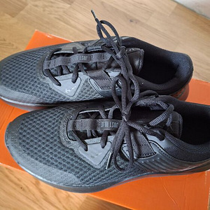 Кроссовки Nike размер 43 (2 фото из 6)