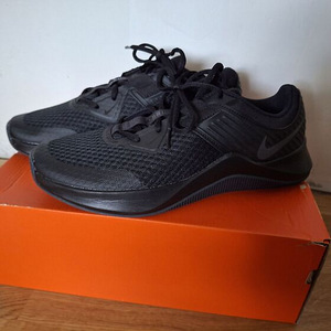Кроссовки Nike размер 43 (1 фото из 6)