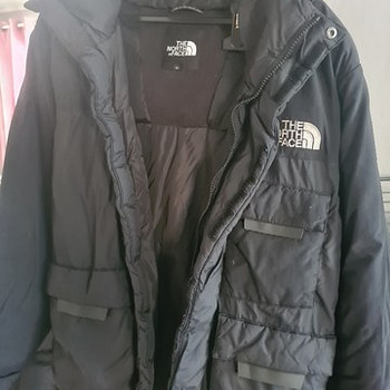 Продается оригинальная зимняя куртка North Face
