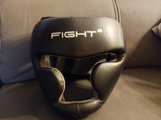 Шлем для бокса "FIGHT2", как новый