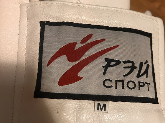 Шлем для каратэ.