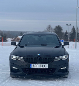 BMW 330I (2 фото из 14)