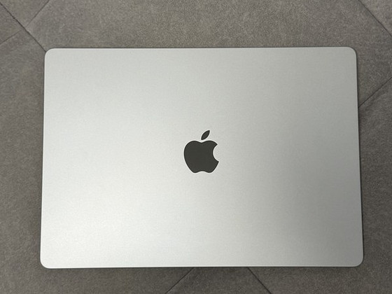 MacBook Air 15,3" Apple M3 (2024) / 8GB / 512GB / Starlight