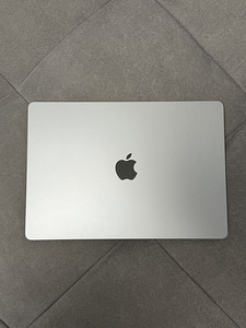 MacBook Air 15,3" Apple M3 (2024) / 8GB / 512GB / Starlight (1 foto / 4)