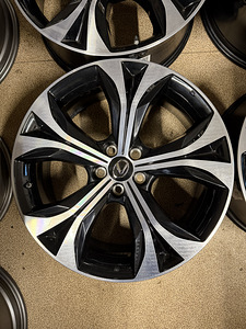20" оригинальные диски Lexus/Toyota 5x114,3 + датчики (3 фото из 8)
