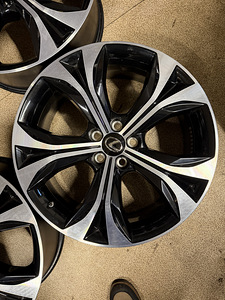 20" оригинальные диски Lexus/Toyota 5x114,3 + датчики (4 фото из 8)