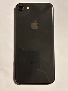 Müüa väga heas korras iPhone 8, 64 GB (2 foto / 3)