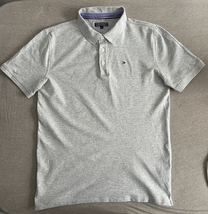 Tommy Hilfiger (1 foto / 4)