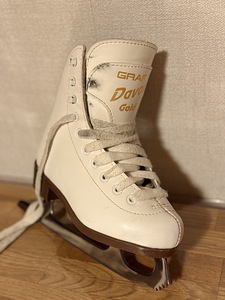Laste uisud Graf Davos Gold (2 foto / 5)