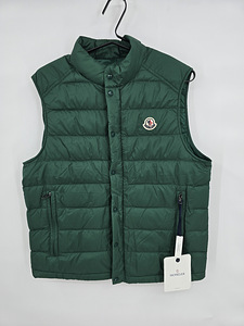 Moncler Barthe пуховый жилет размер 2, оригинал (1 фото из 6)