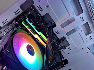 G.Skill Trident Z DDR4 16GB (2x8GB) 4000MHz CL18 (2 foto / 2)