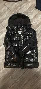 Moncler пуховик (2 фото из 4)