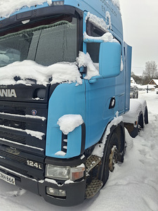 Scania 124 на запчасти (2 фото из 2)