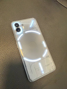 Nothing Phone II 256GB (3 foto / 6)