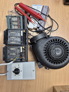 Elektrimaterjalid (1 foto / 3)