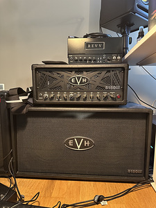EVH 5150III S 50w with a matching 2x12 (1 foto / 2)