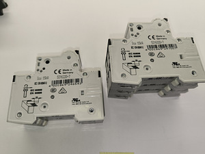 Siemens kontaktor ja kaitselüliti (4 foto / 6)
