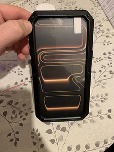Kaitsekorpus iPhone 17 pro max jaoks (4 foto / 4)