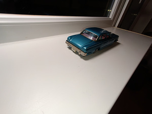Mudel 1:25 Tin Friction PLYMOUTH VALIANT 1961 8 1/4" pikk B (2 foto / 9)