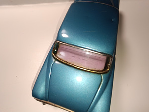 Mudel 1:25 Tin Friction PLYMOUTH VALIANT 1961 8 1/4" pikk B (4 foto / 9)