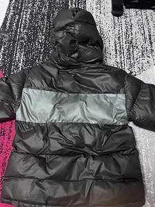 Куртки (2 фото из 3)