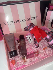 Kingituskarp, komplekt Victoria’s Secretilt. (1 foto / 2)